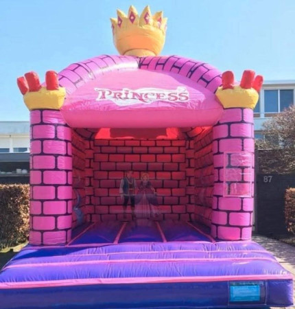 Te huur Springkussen  prinses  65 euro per dag